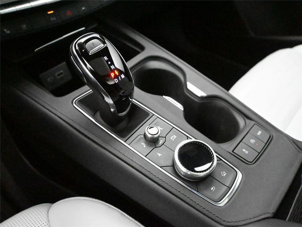 used 2024 Cadillac XT4 car, priced at $37,200