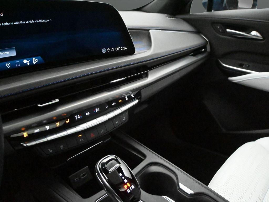 used 2024 Cadillac XT4 car, priced at $37,200