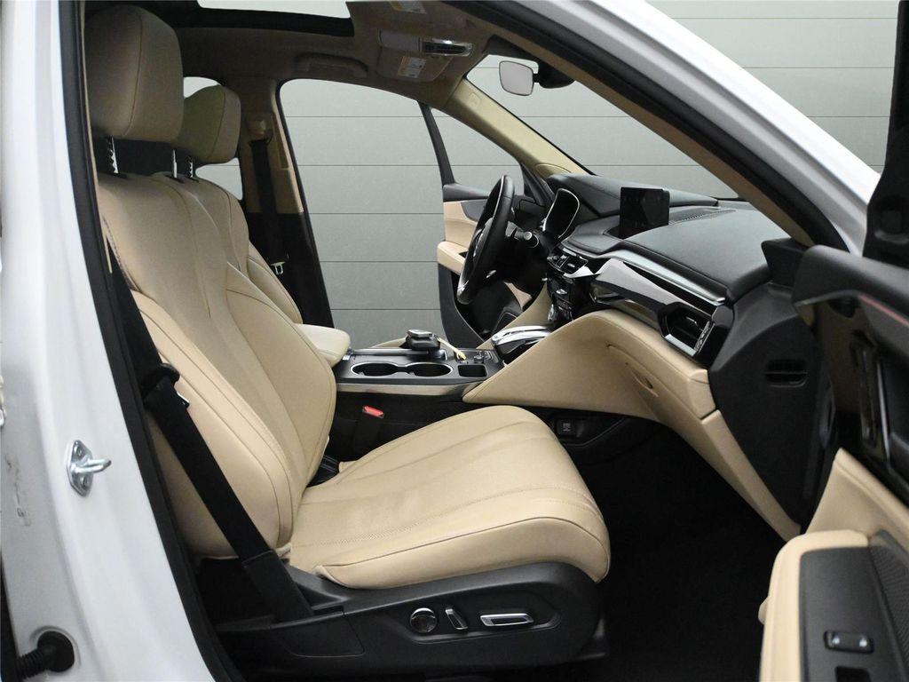 used 2024 Acura MDX car, priced at $41,500