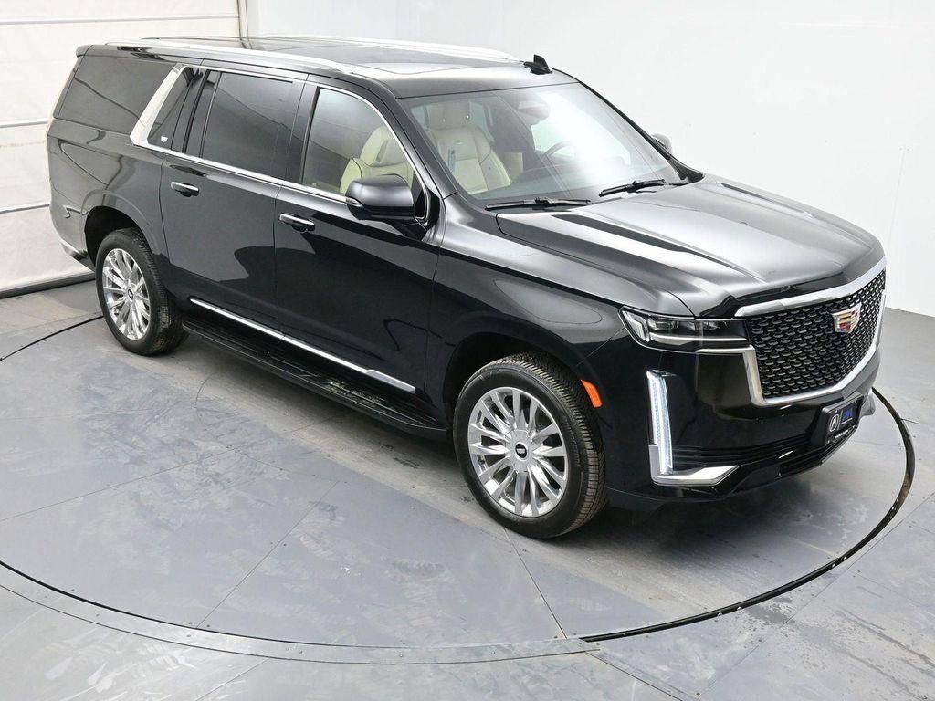 used 2023 Cadillac Escalade ESV car, priced at $63,400