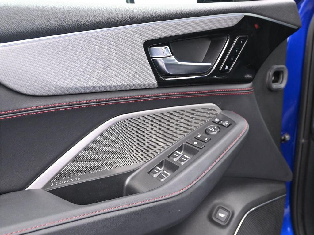 used 2023 Acura MDX car, priced at $40,000