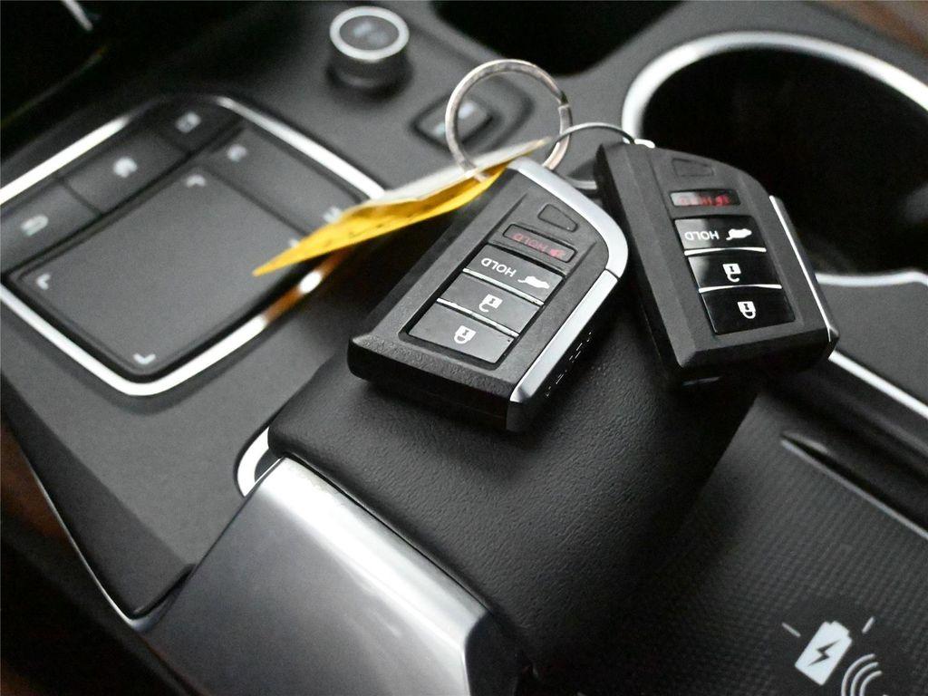 used 2024 Acura MDX car, priced at $40,000