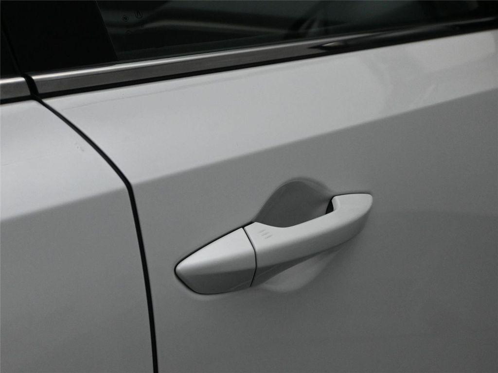 used 2022 Acura MDX car, priced at $32,500