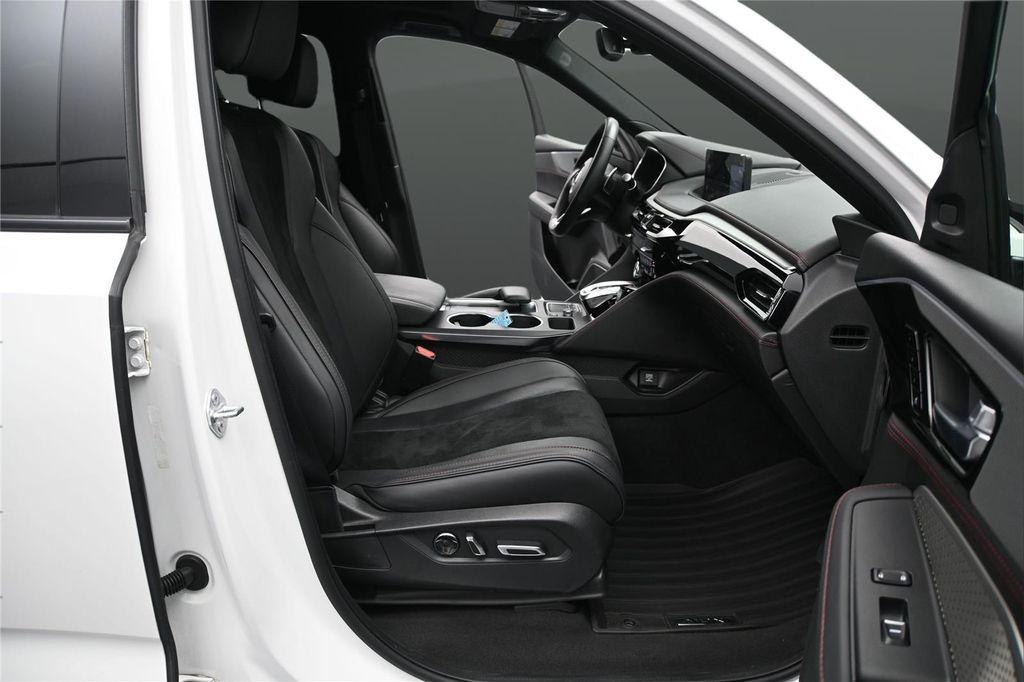 used 2024 Acura MDX car, priced at $43,875
