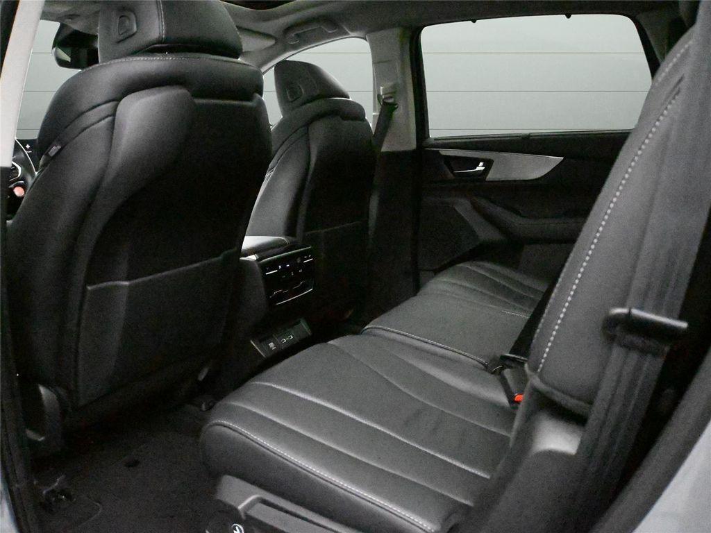 used 2024 Acura MDX car, priced at $38,350