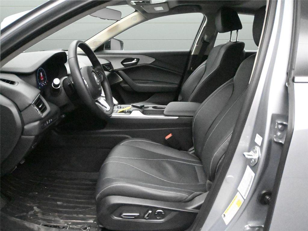 used 2025 Acura TLX car, priced at $35,400