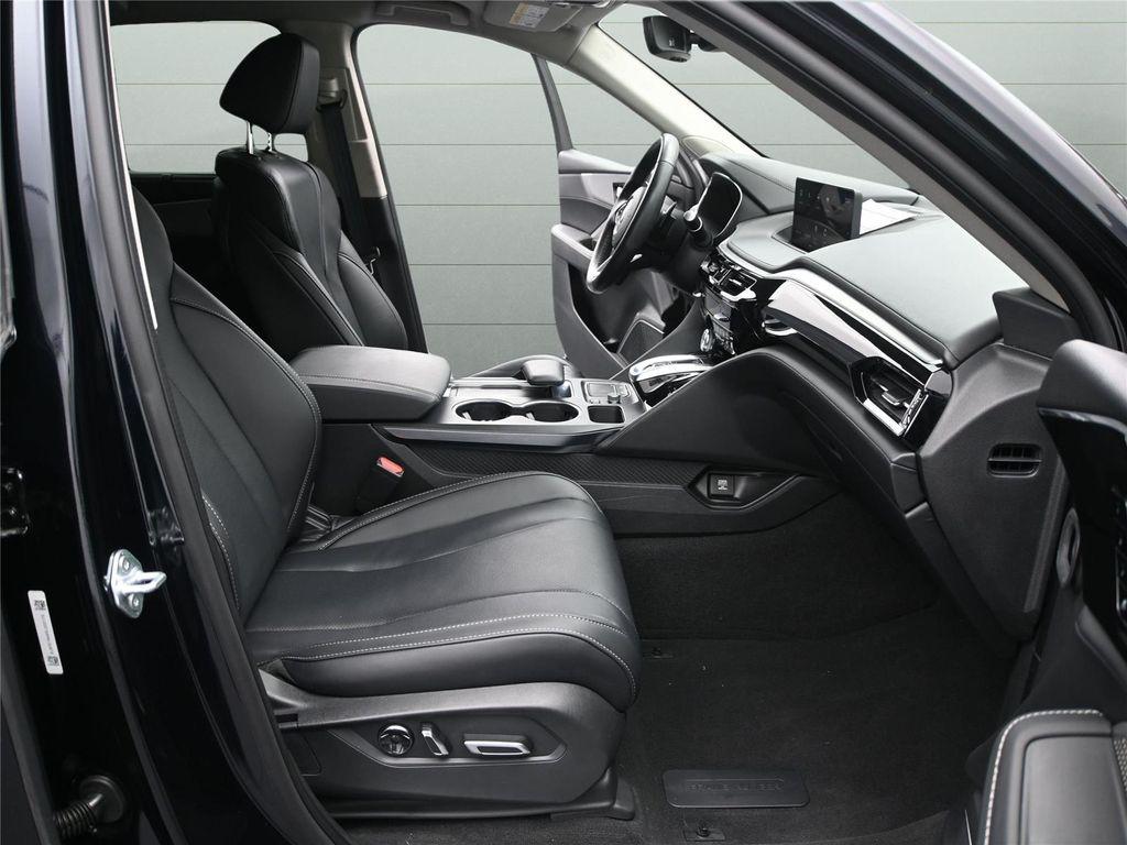 used 2024 Acura MDX car, priced at $39,700