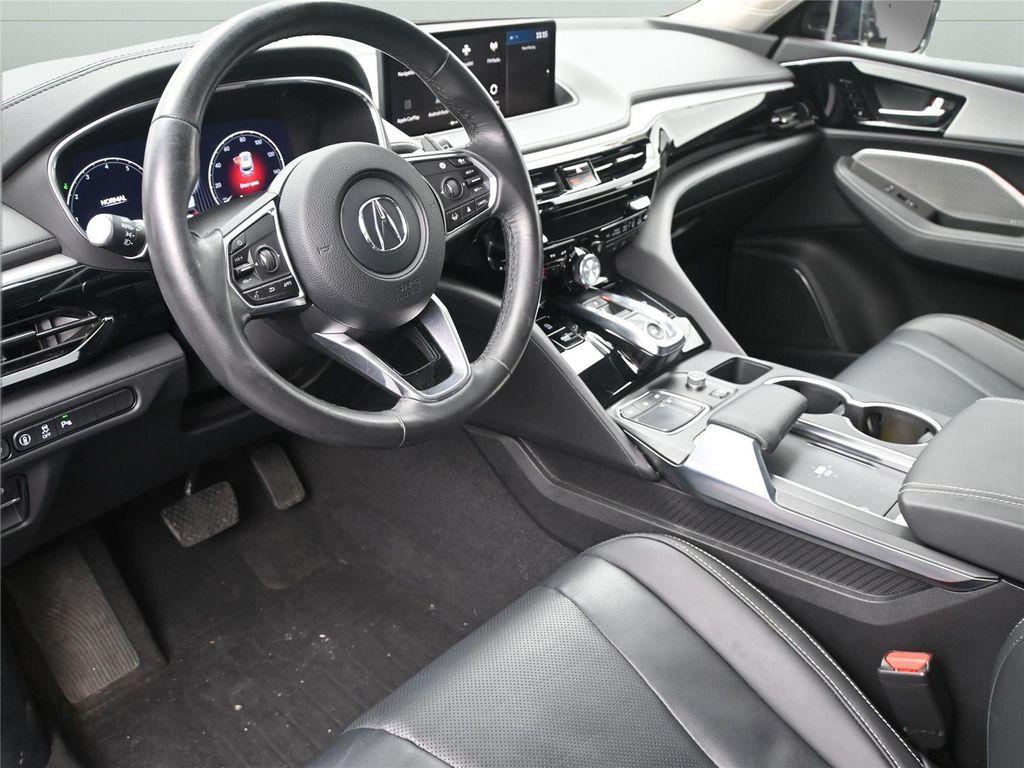 used 2024 Acura MDX car, priced at $39,700