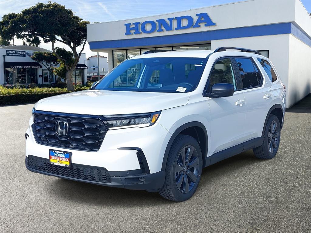 new 2025 Honda Pilot car, priced at $40,650