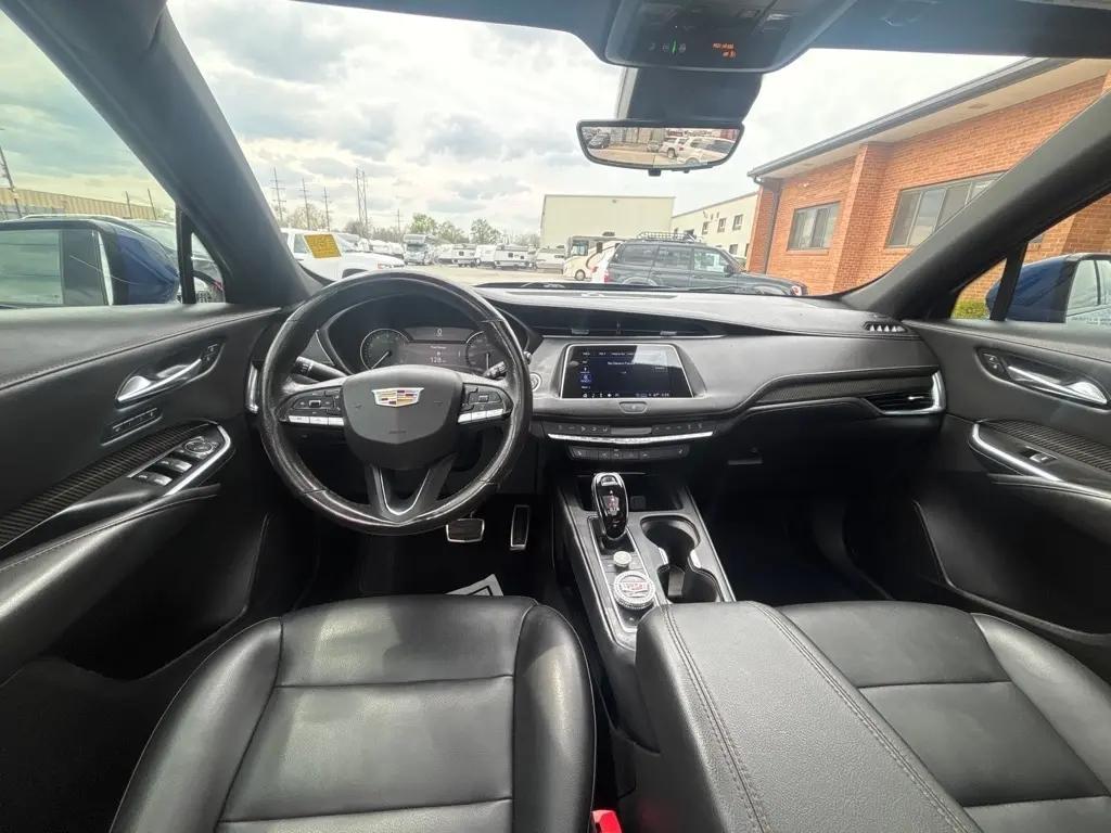 used 2023 Cadillac XT4 car, priced at $21,250