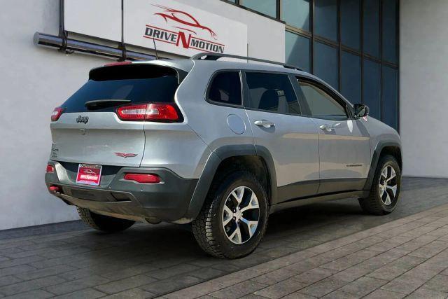 used 2018 Jeep Cherokee car, priced at $10,984