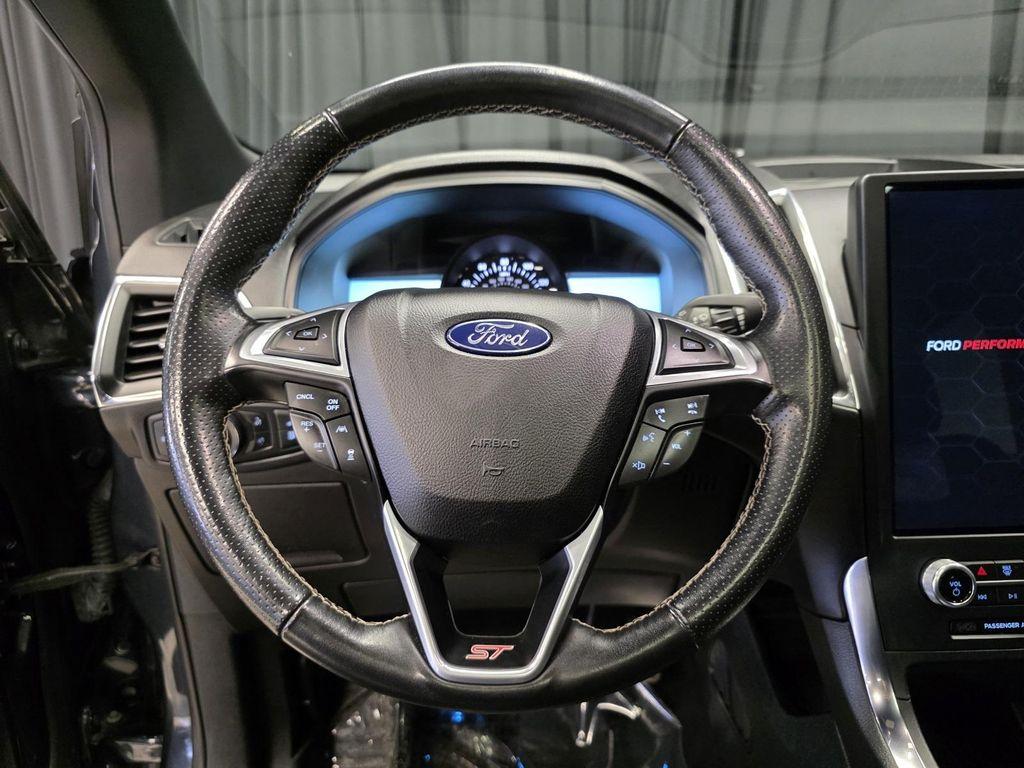 used 2022 Ford Edge car, priced at $28,590