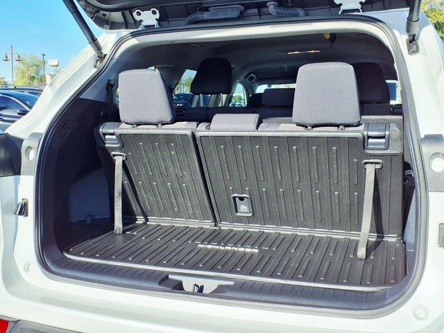 used 2024 Toyota Highlander car, priced at $35,914