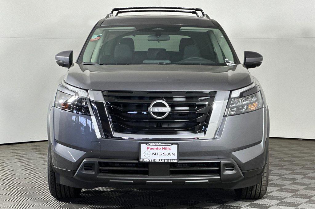 new 2025 Nissan Pathfinder car, priced at $33,678
