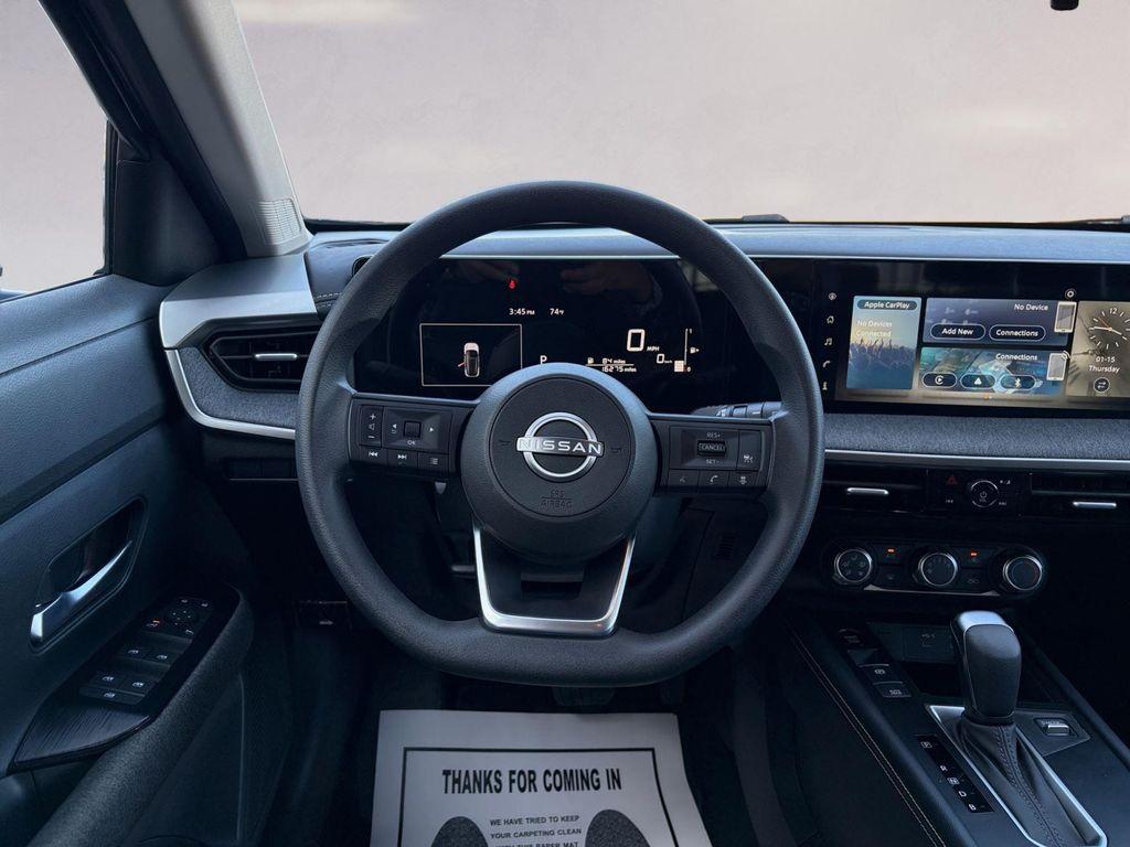 used 2025 Nissan Kicks car