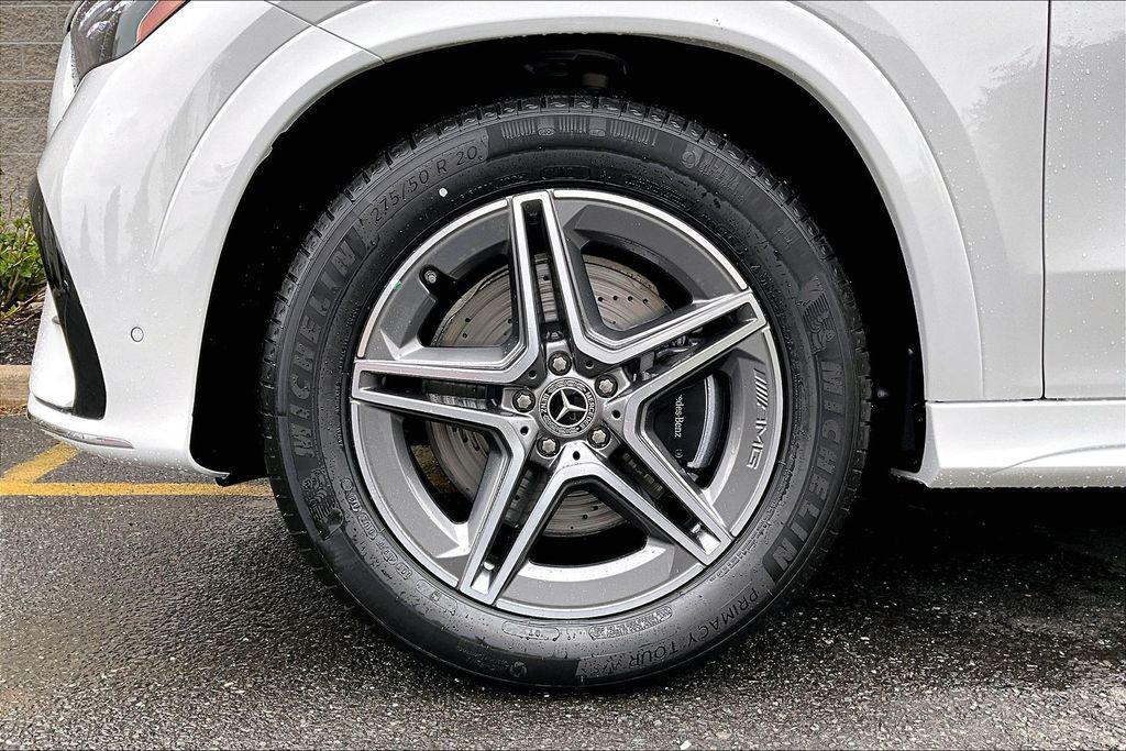 new 2026 Mercedes-Benz GLE 450 car, priced at $77,595
