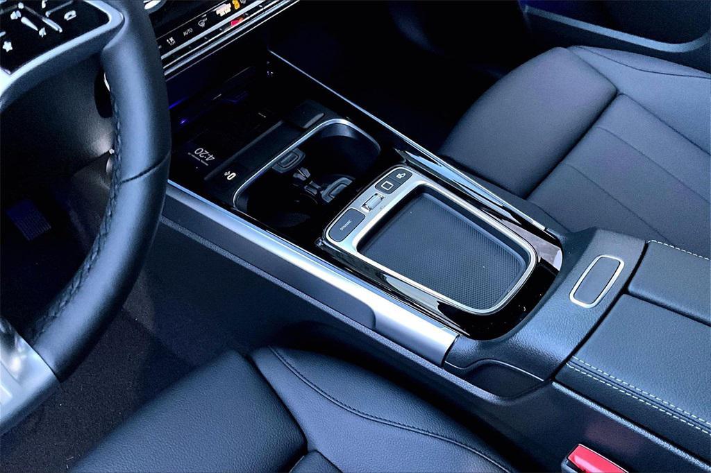 new 2026 Mercedes-Benz GLB 250 car, priced at $51,835