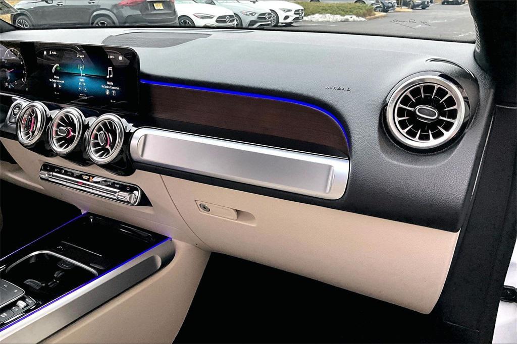 used 2022 Mercedes-Benz GLB 250 car, priced at $31,900