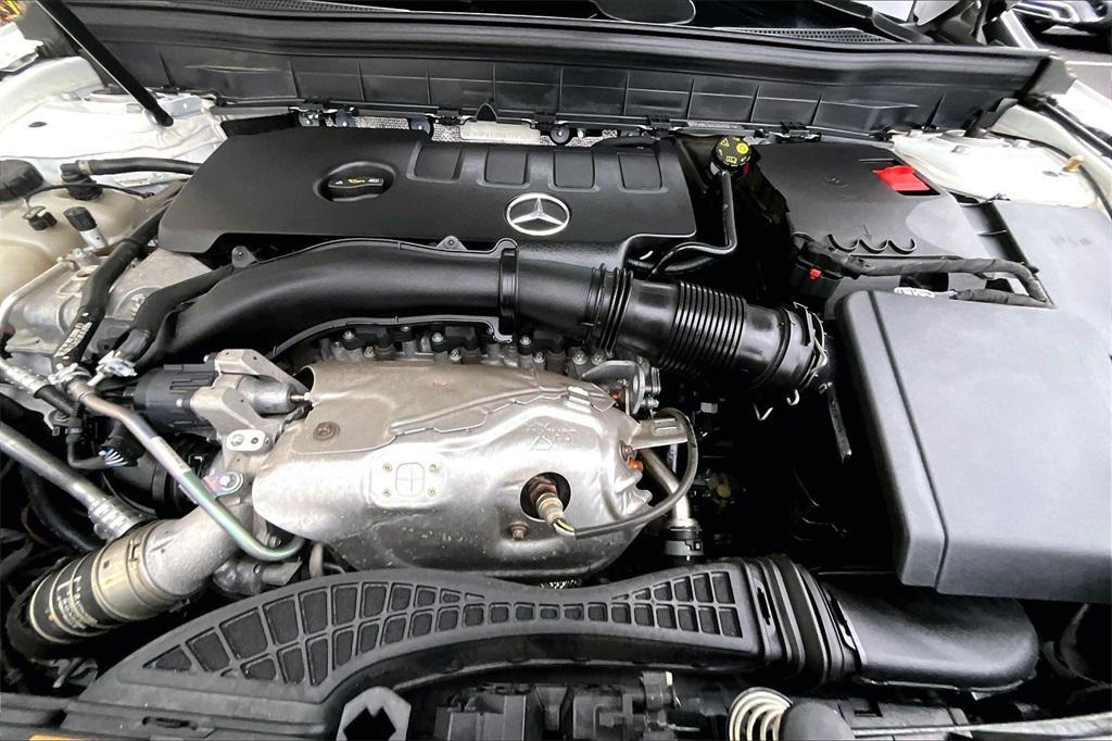 used 2022 Mercedes-Benz GLB 250 car, priced at $31,900