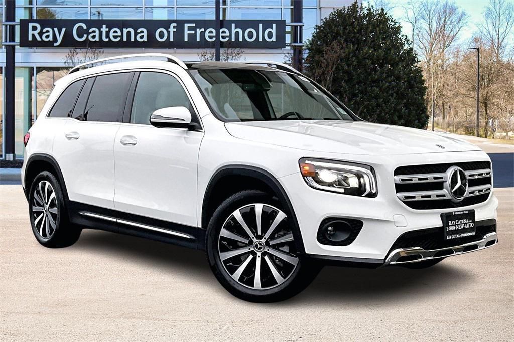used 2022 Mercedes-Benz GLB 250 car, priced at $31,900
