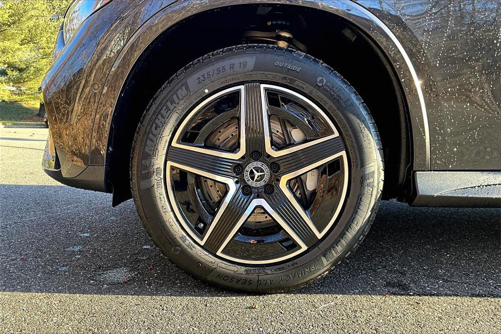 new 2026 Mercedes-Benz GLC 300 car, priced at $61,435