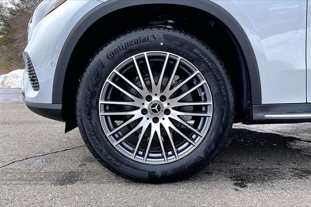 new 2026 Mercedes-Benz GLC 300 car, priced at $57,370