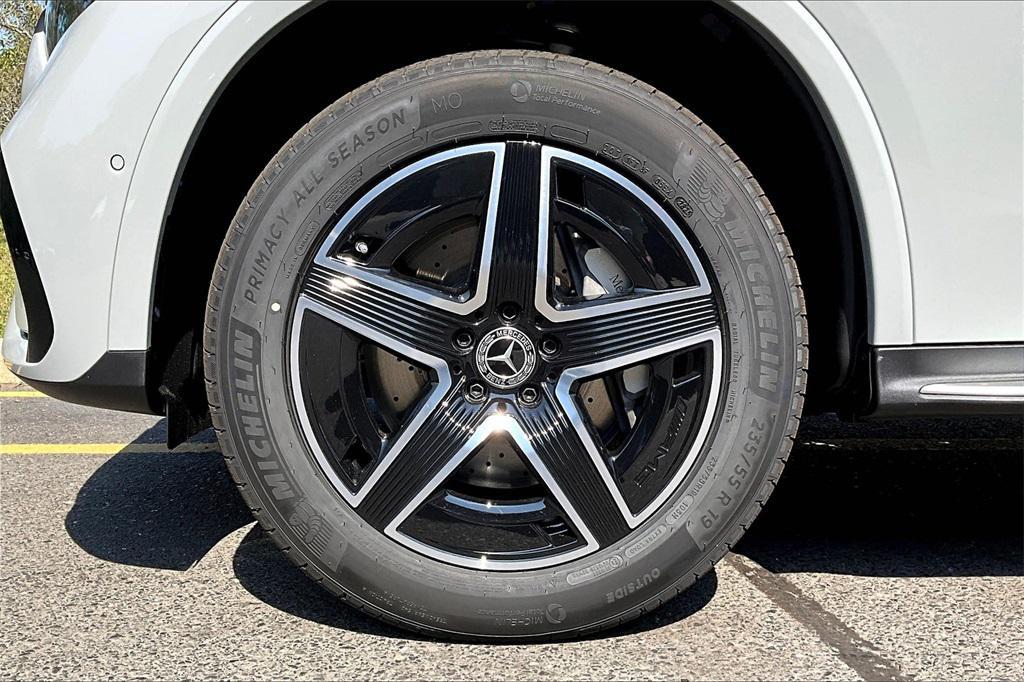 new 2026 Mercedes-Benz GLC 300 car, priced at $64,350