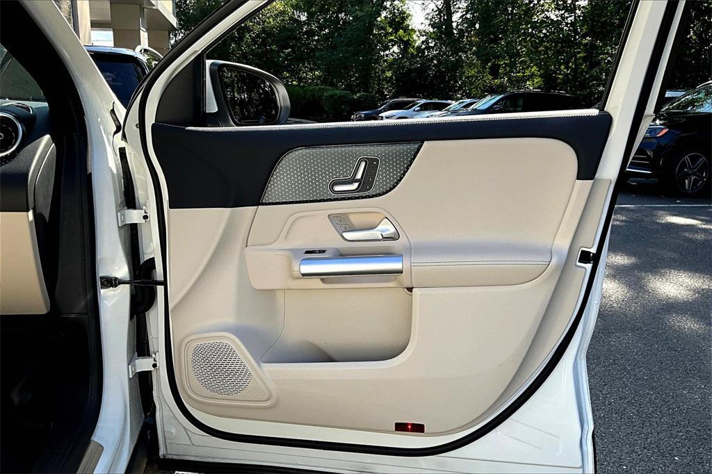 used 2025 Mercedes-Benz GLA 250 car, priced at $39,999