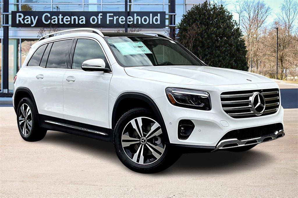 new 2026 Mercedes-Benz GLB 250 car, priced at $52,060