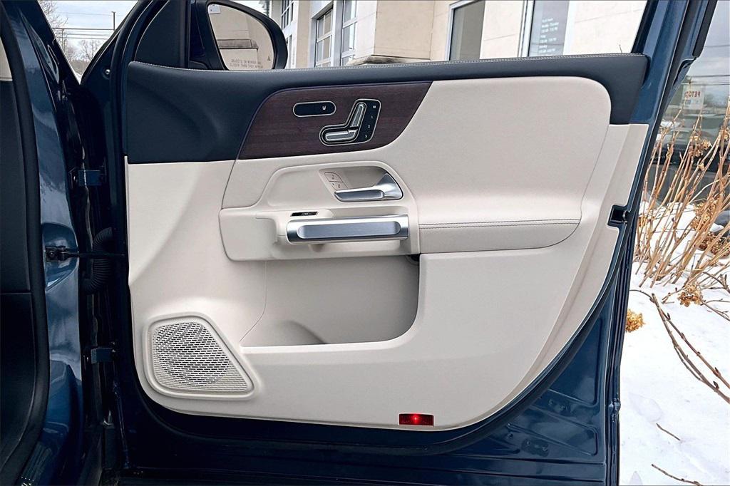 used 2023 Mercedes-Benz GLB 250 car, priced at $34,900