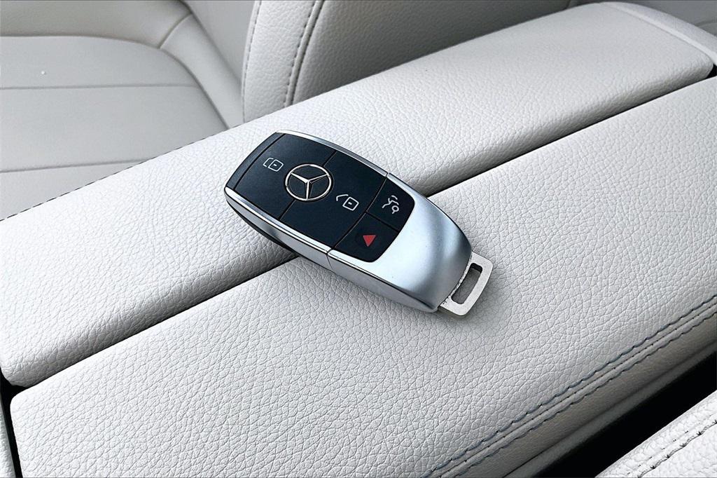 used 2023 Mercedes-Benz GLB 250 car, priced at $34,900