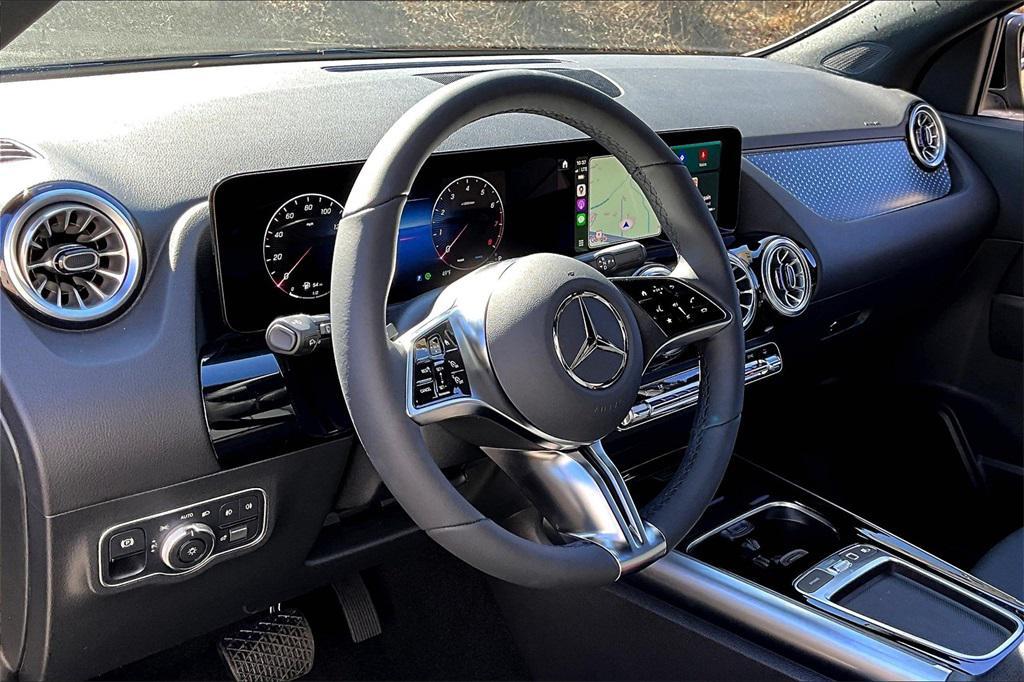 new 2025 Mercedes-Benz GLA 250 car, priced at $47,295
