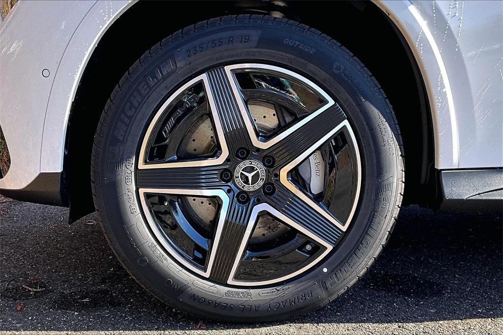 new 2026 Mercedes-Benz GLC 300 car, priced at $66,920