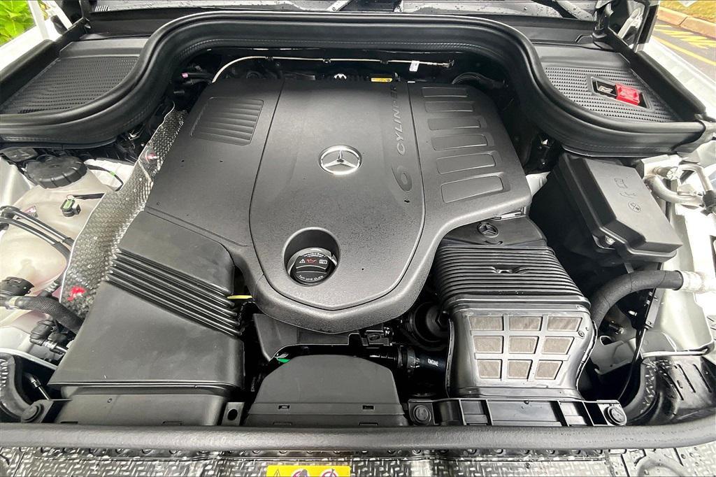 new 2026 Mercedes-Benz GLS 450 car, priced at $92,330