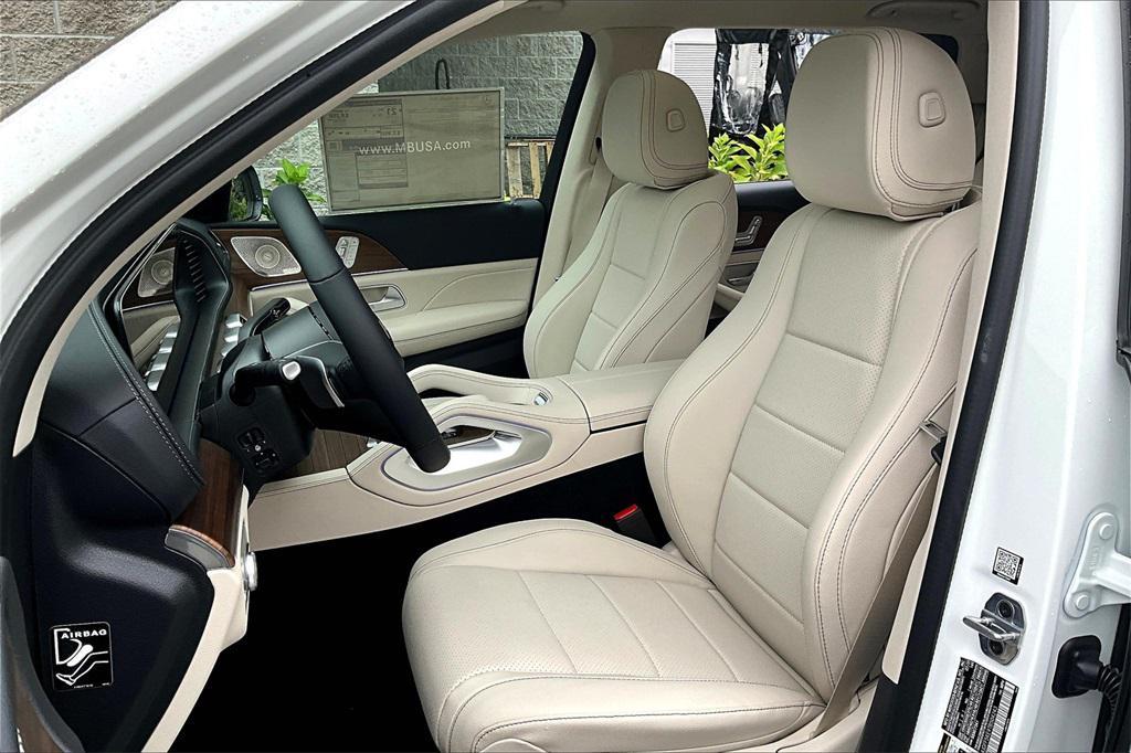 new 2026 Mercedes-Benz GLS 450 car, priced at $92,330