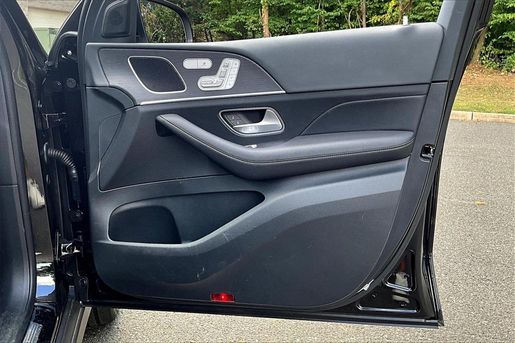 used 2025 Mercedes-Benz GLE 450 car, priced at $65,495