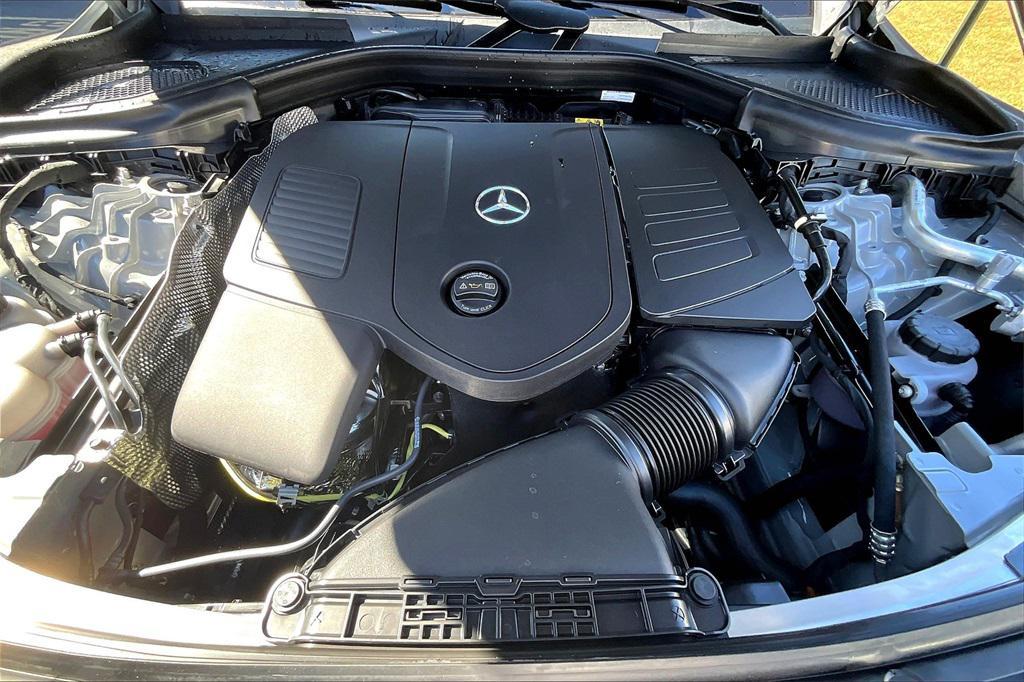 new 2026 Mercedes-Benz GLC 300 car, priced at $61,185