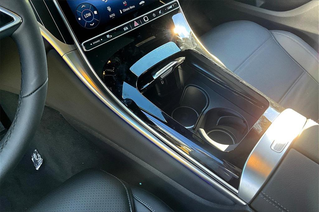 new 2026 Mercedes-Benz GLC 300 car, priced at $61,185