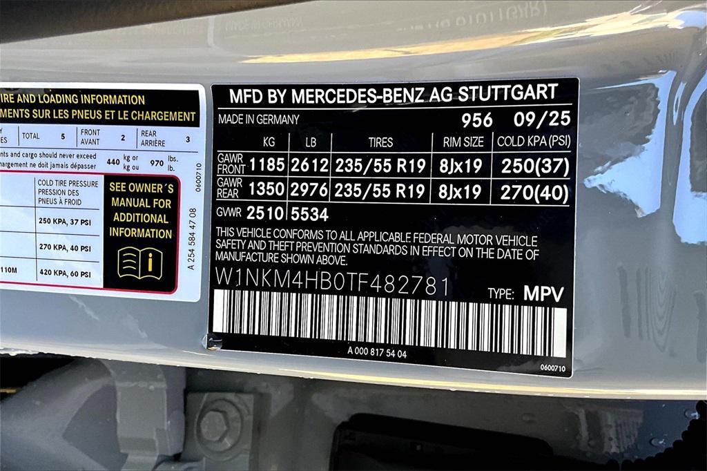 new 2026 Mercedes-Benz GLC 300 car, priced at $61,185