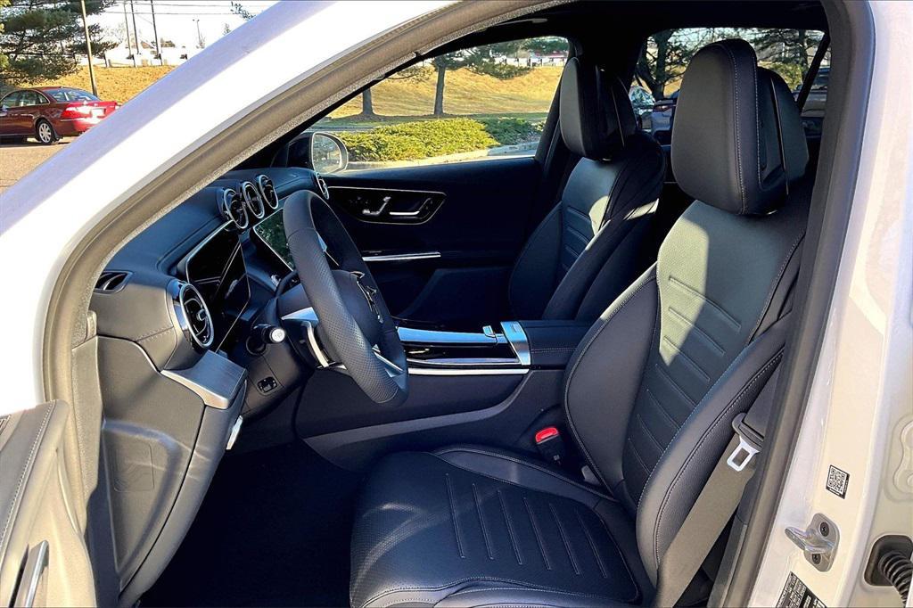 new 2026 Mercedes-Benz GLC 300 car, priced at $59,425