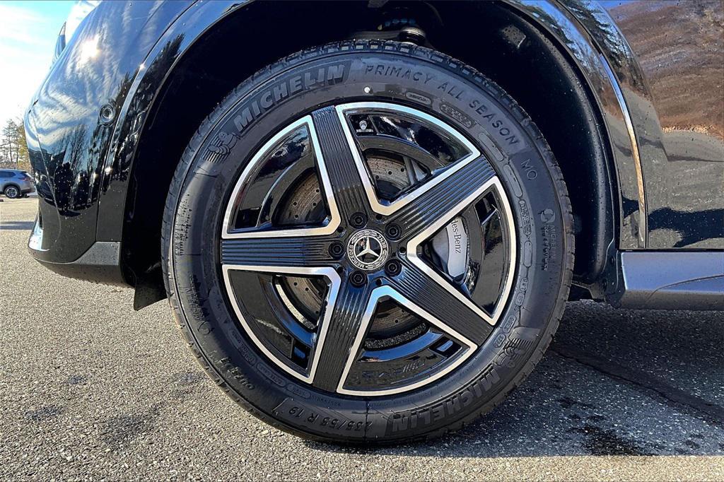 new 2026 Mercedes-Benz GLC 300 car, priced at $58,320