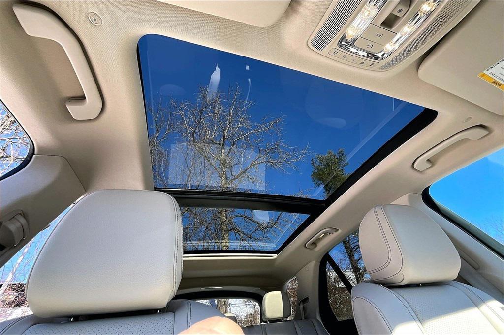 used 2022 Mercedes-Benz GLE 350 car, priced at $46,900