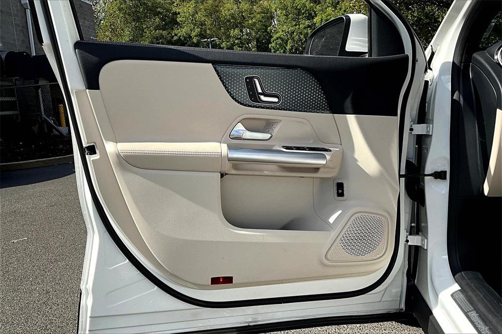 used 2025 Mercedes-Benz GLA 250 car, priced at $41,999