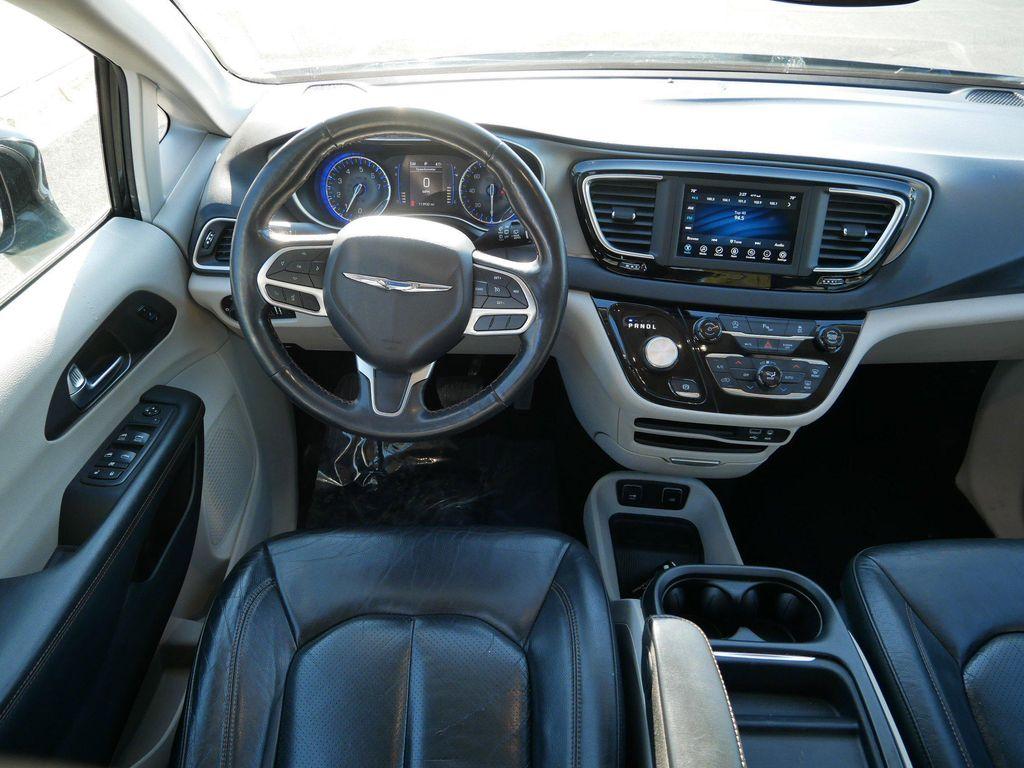 used 2020 Chrysler Pacifica car