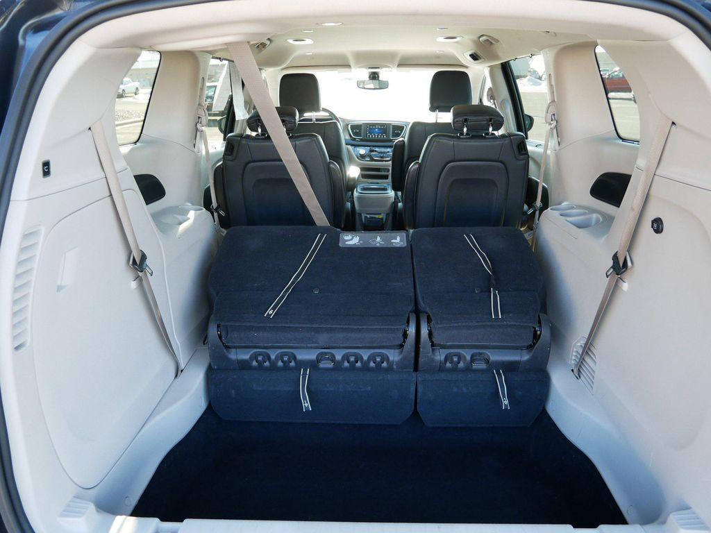 used 2020 Chrysler Pacifica car