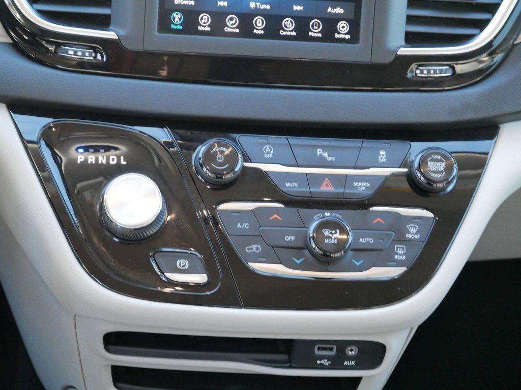 used 2020 Chrysler Pacifica car