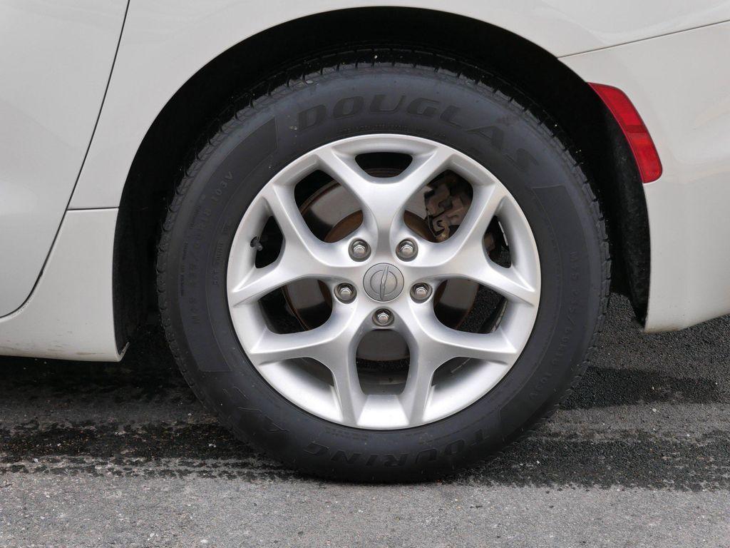 used 2020 Chrysler Pacifica car, priced at $15,987