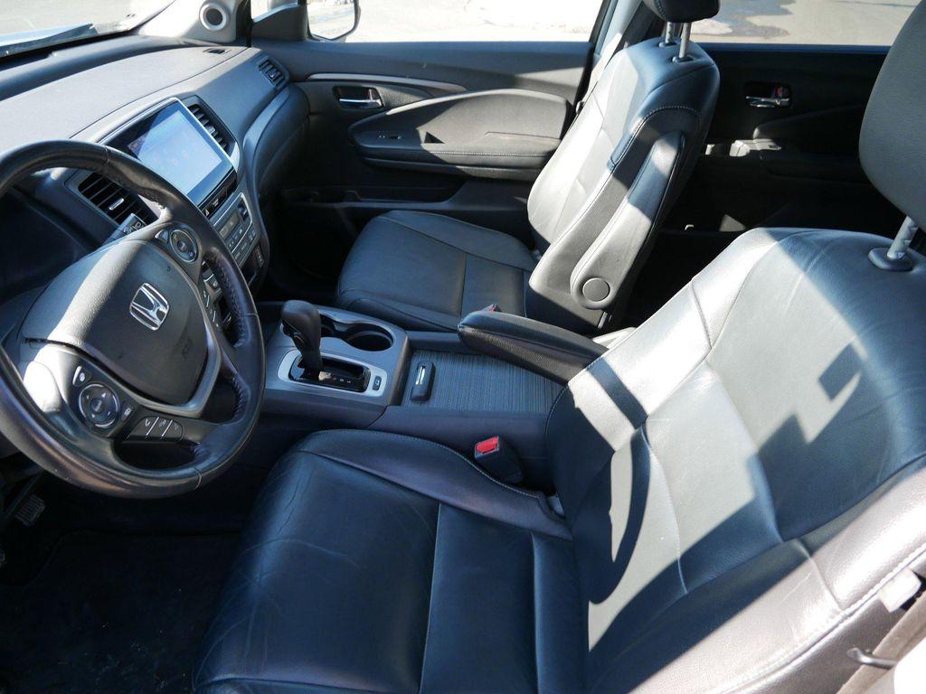 used 2016 Honda Pilot car, priced at $15,987