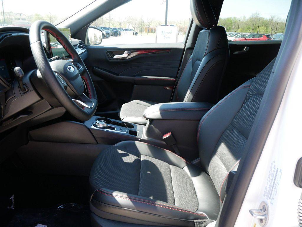 new 2025 Ford Escape car, priced at $32,061