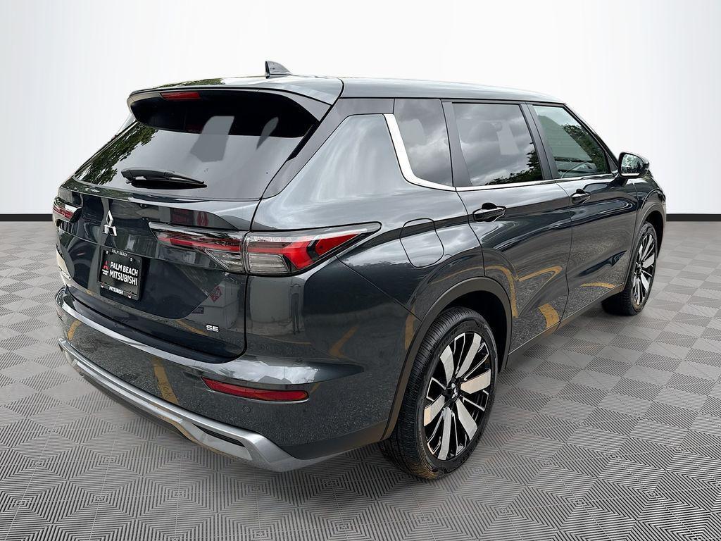 new 2026 Mitsubishi Outlander car, priced at $29,498